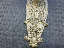 Load image into Gallery viewer, Antique Door Knob &amp; Door Plate (Resin Replica)