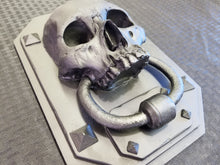 Load image into Gallery viewer, Skull Door Knocker
