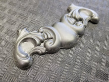 Load image into Gallery viewer, Decorative Resin Plate