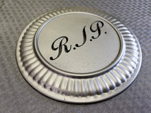 Load image into Gallery viewer, Large Round RIP Placard