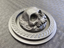 Load image into Gallery viewer, Skull  Ornament (resin)
