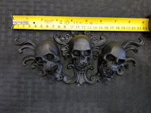 Load image into Gallery viewer, Triple Skull ornament (resin)